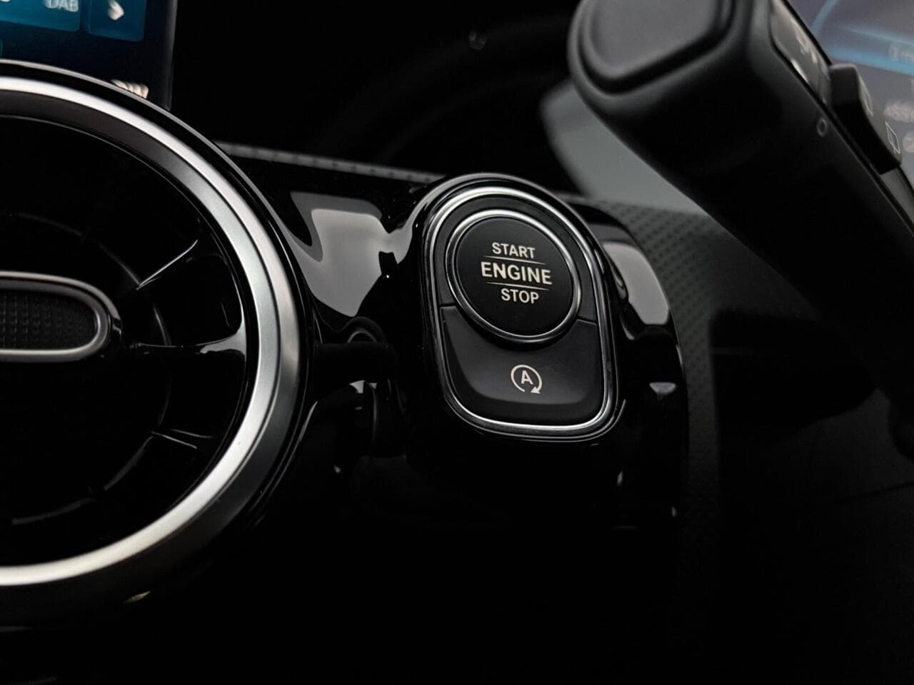 Mercedes-Benz A Class thumbnail Misc Controls
