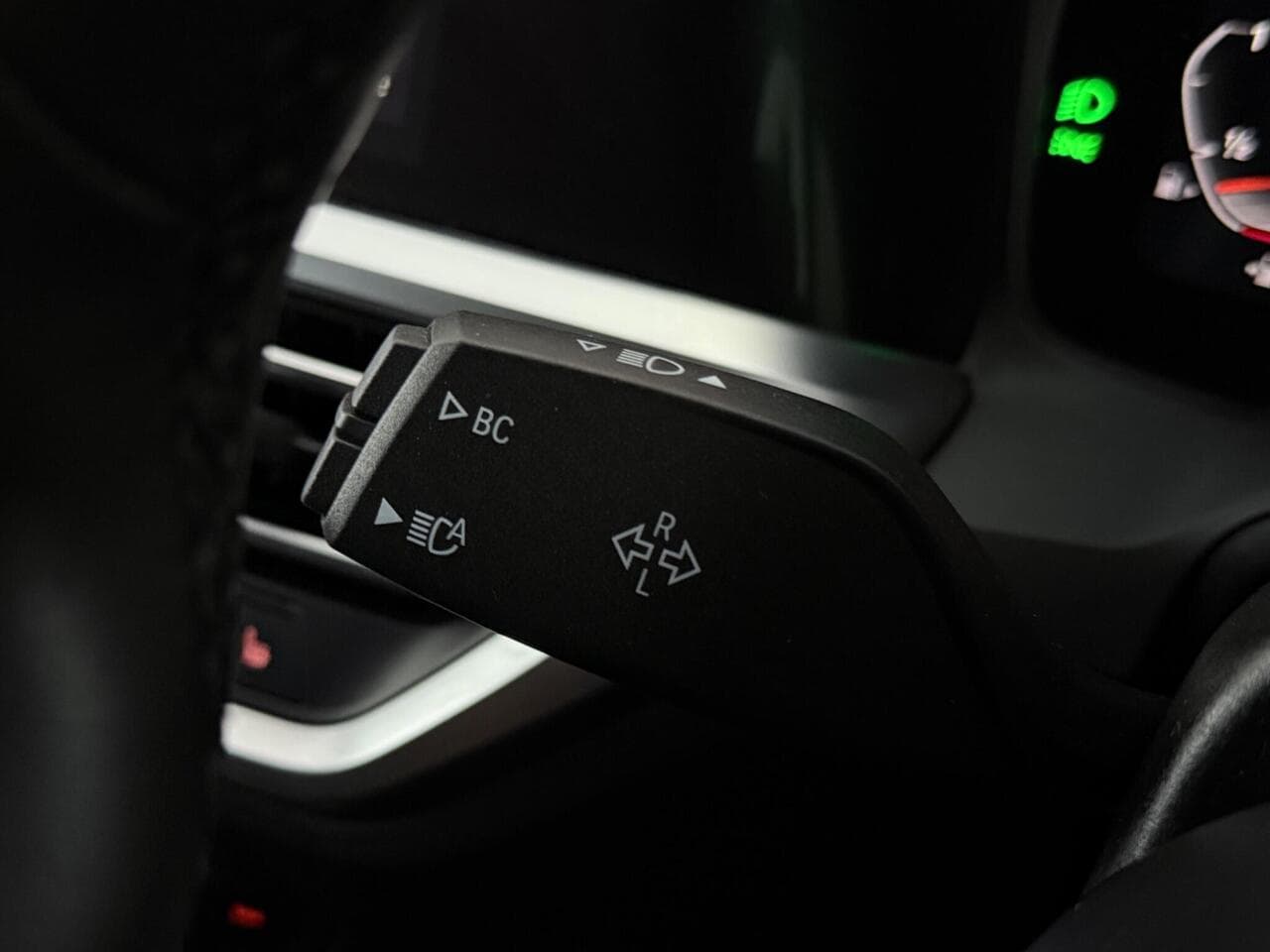 BMW 3 Series thumbnail Misc Controls