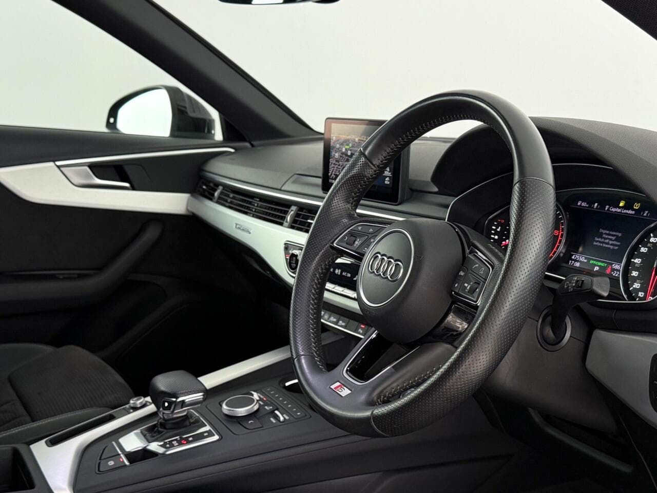 Audi A4 thumbnail Interior Front