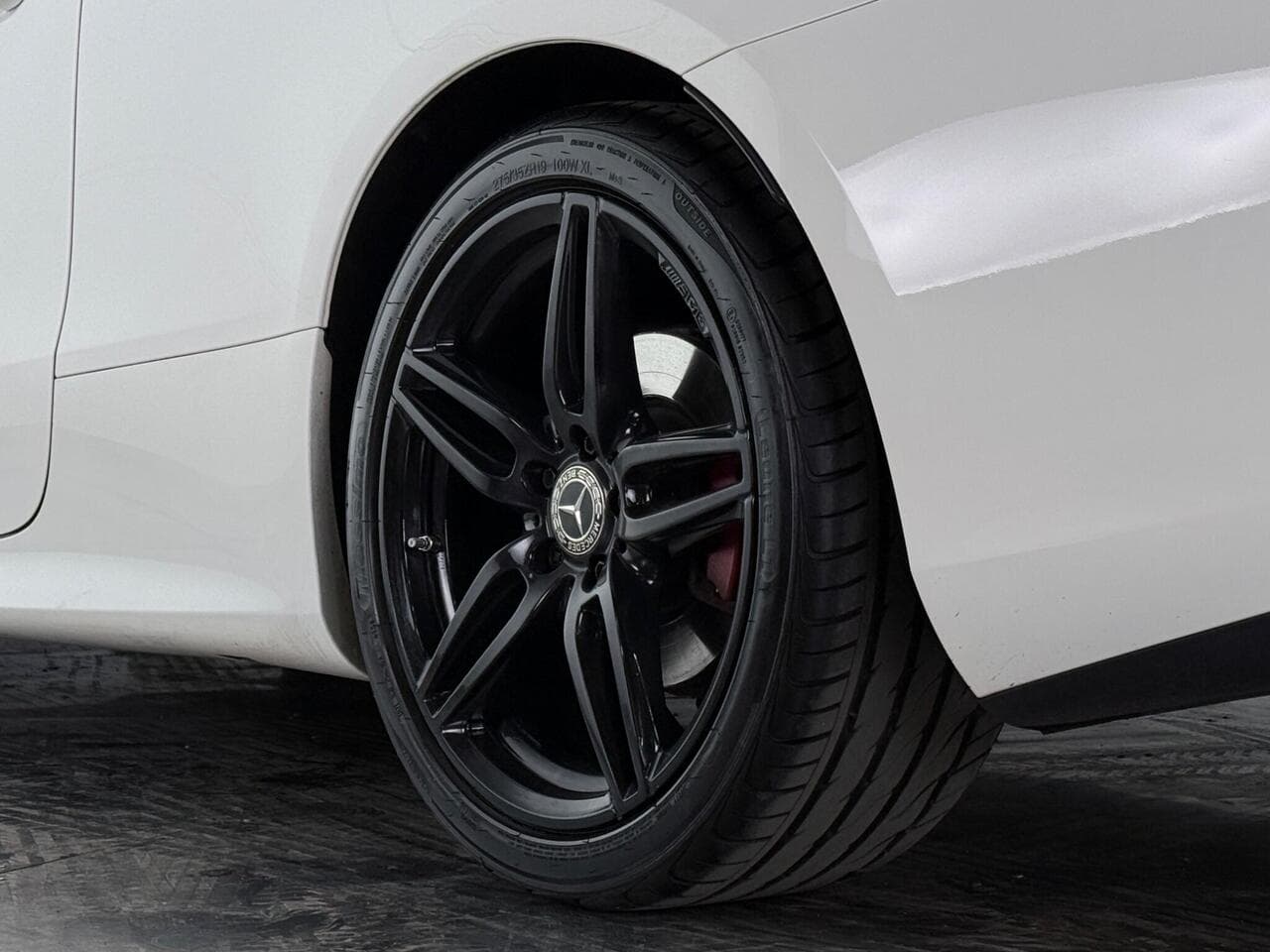 Mercedes-Benz E Class thumbnail Wheel