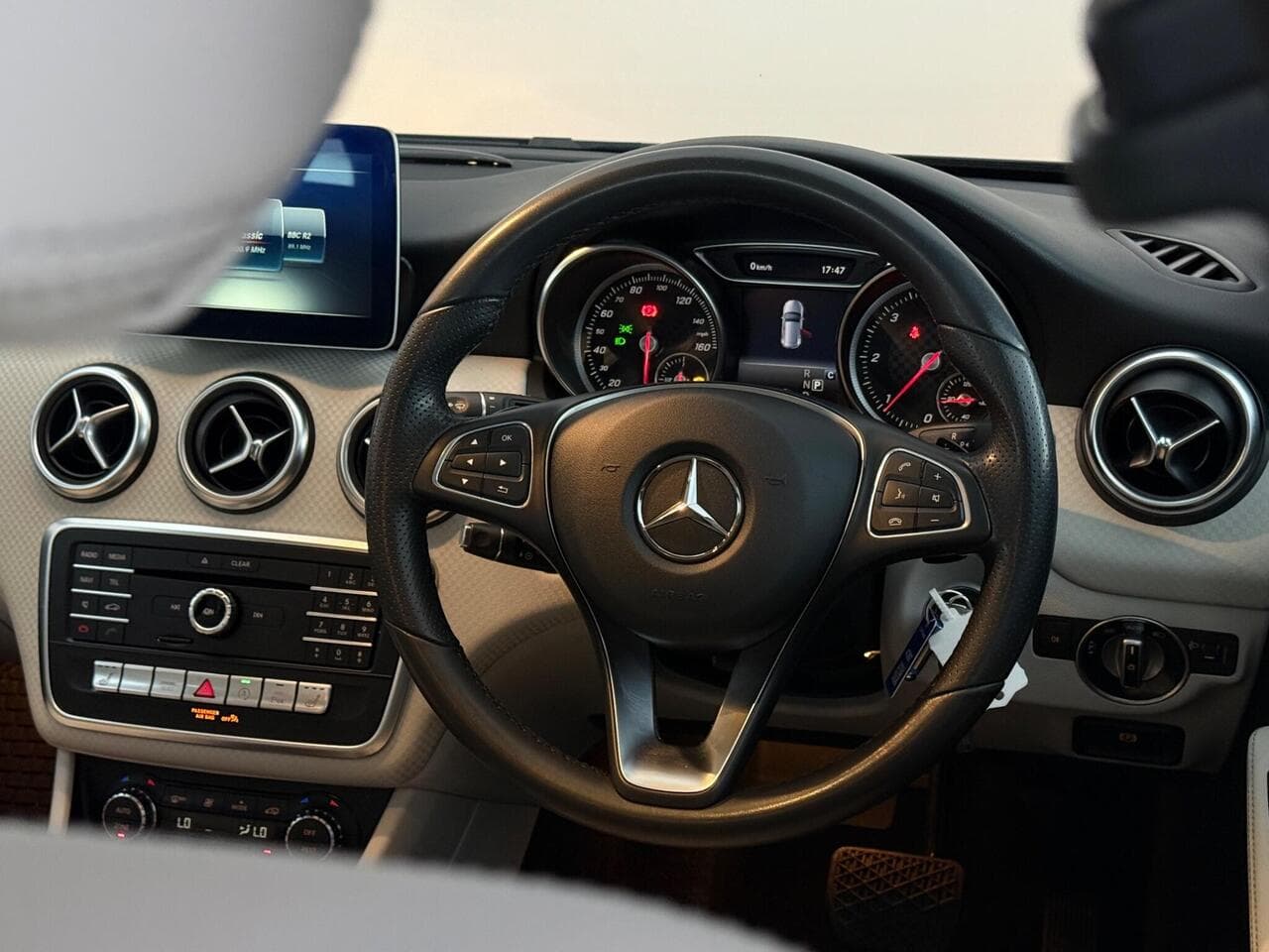 Mercedes-Benz A Class thumbnail Steering Wheel
