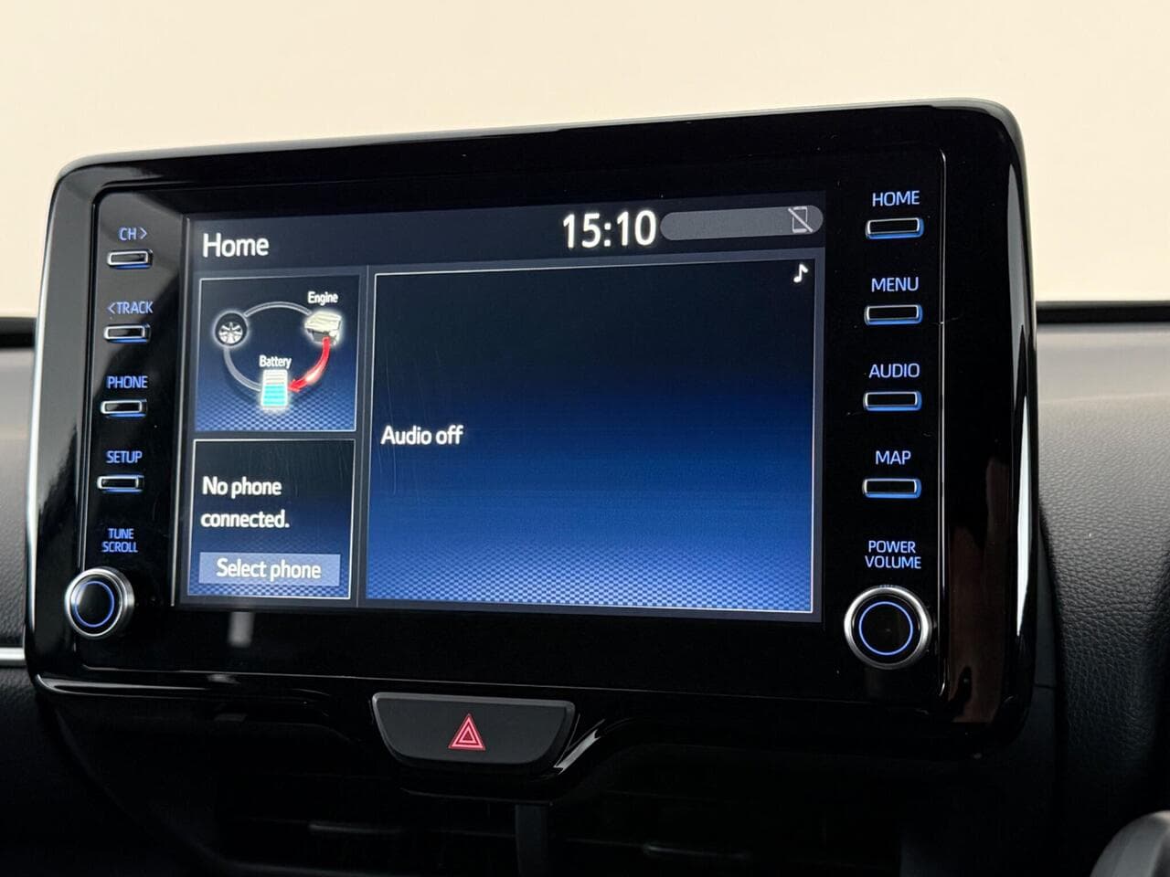 Toyota Yaris Cross thumbnail Infotainment System