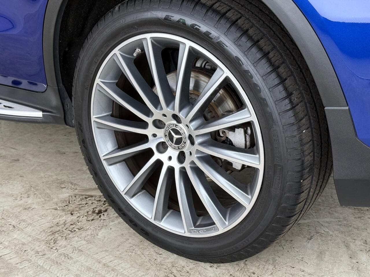 Mercedes-Benz GLC thumbnail Wheel