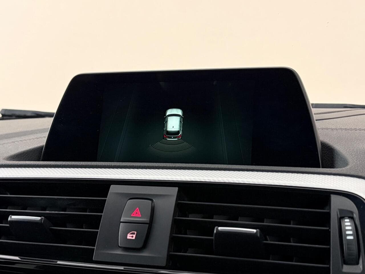 BMW 1 Series thumbnail Infotainment System