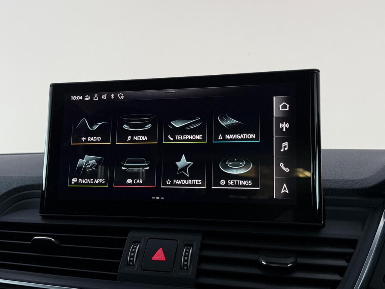 Audi Q5 thumbnail Infotainment System