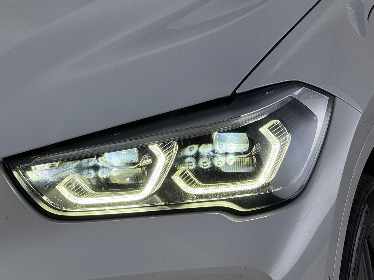 BMW X1 thumbnail Lights Front