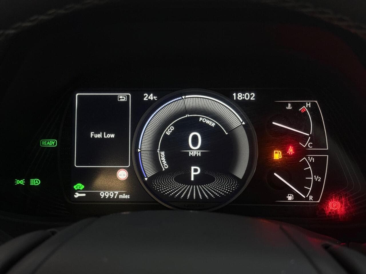 Lexus UX thumbnail Driver Instruments