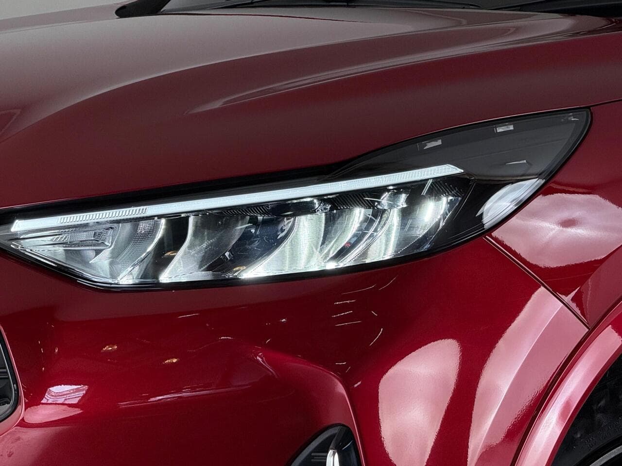 Ford Kuga thumbnail Lights Front