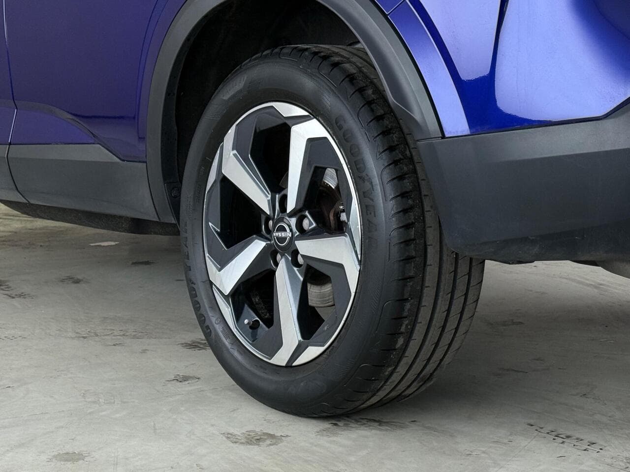 Nissan Qashqai thumbnail Wheel