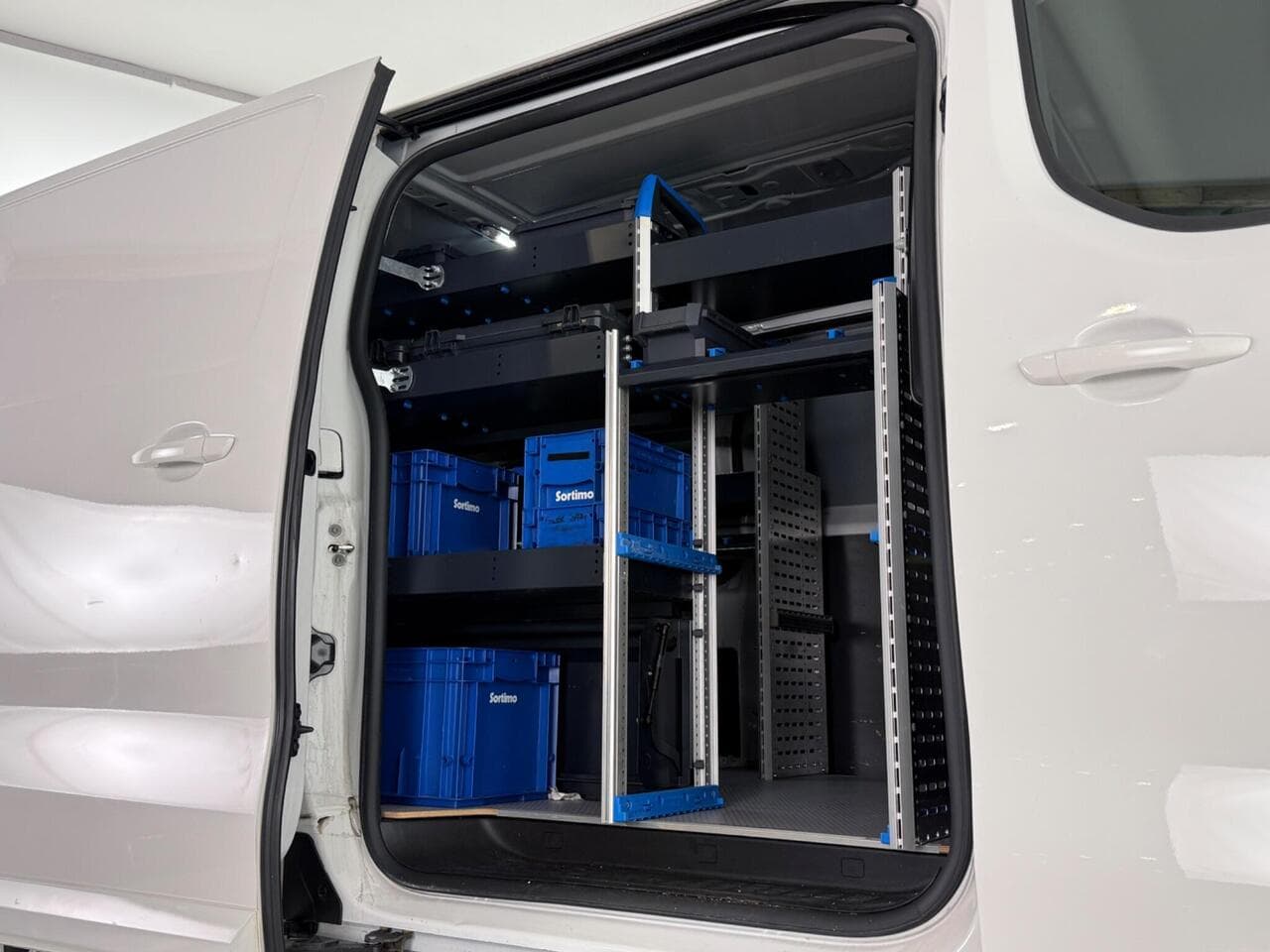 Citroen Dispatch thumbnail Cargo Space