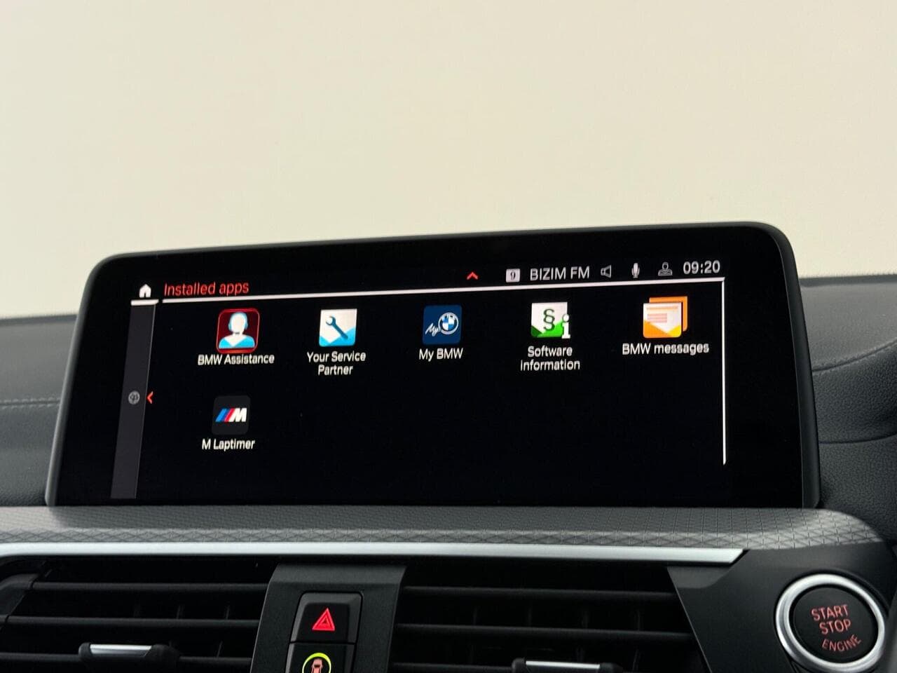 BMW X3 thumbnail Infotainment System