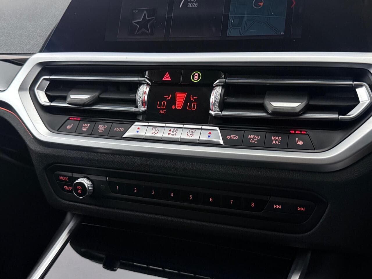 BMW 3 Series thumbnail Infotainment System