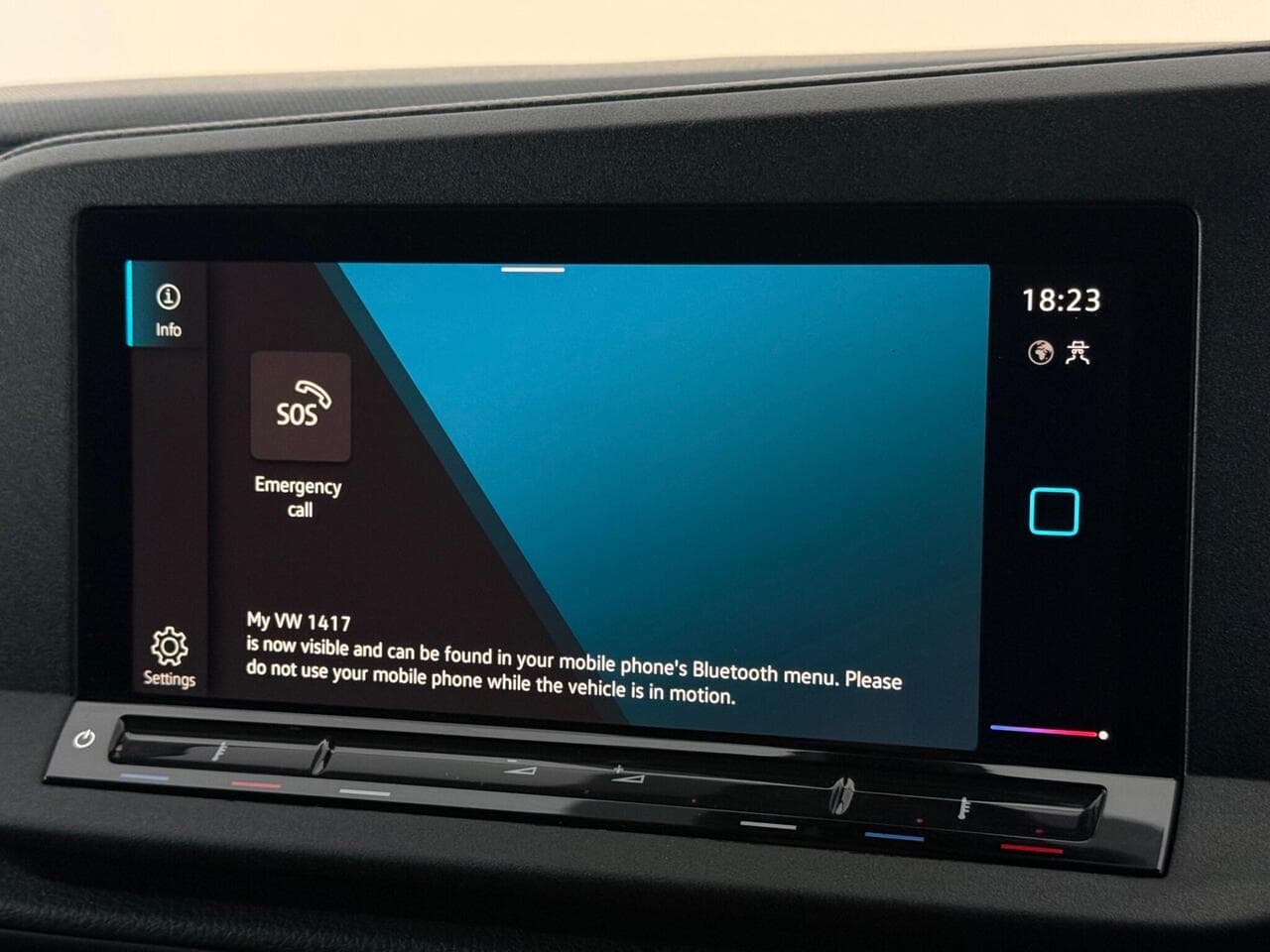 Volkswagen Caddy thumbnail Infotainment System