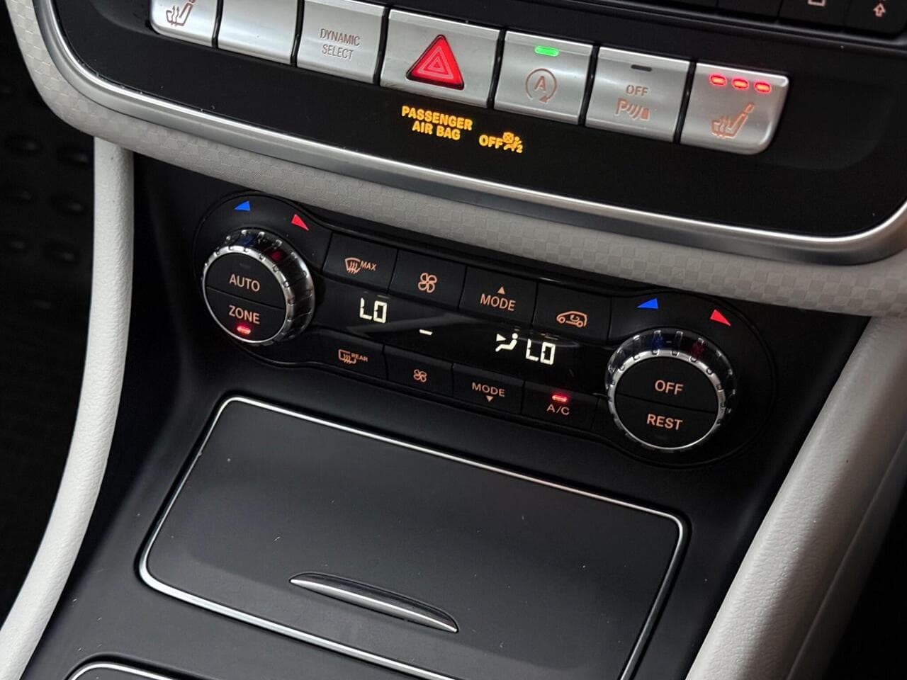 Mercedes-Benz A Class thumbnail Misc Controls