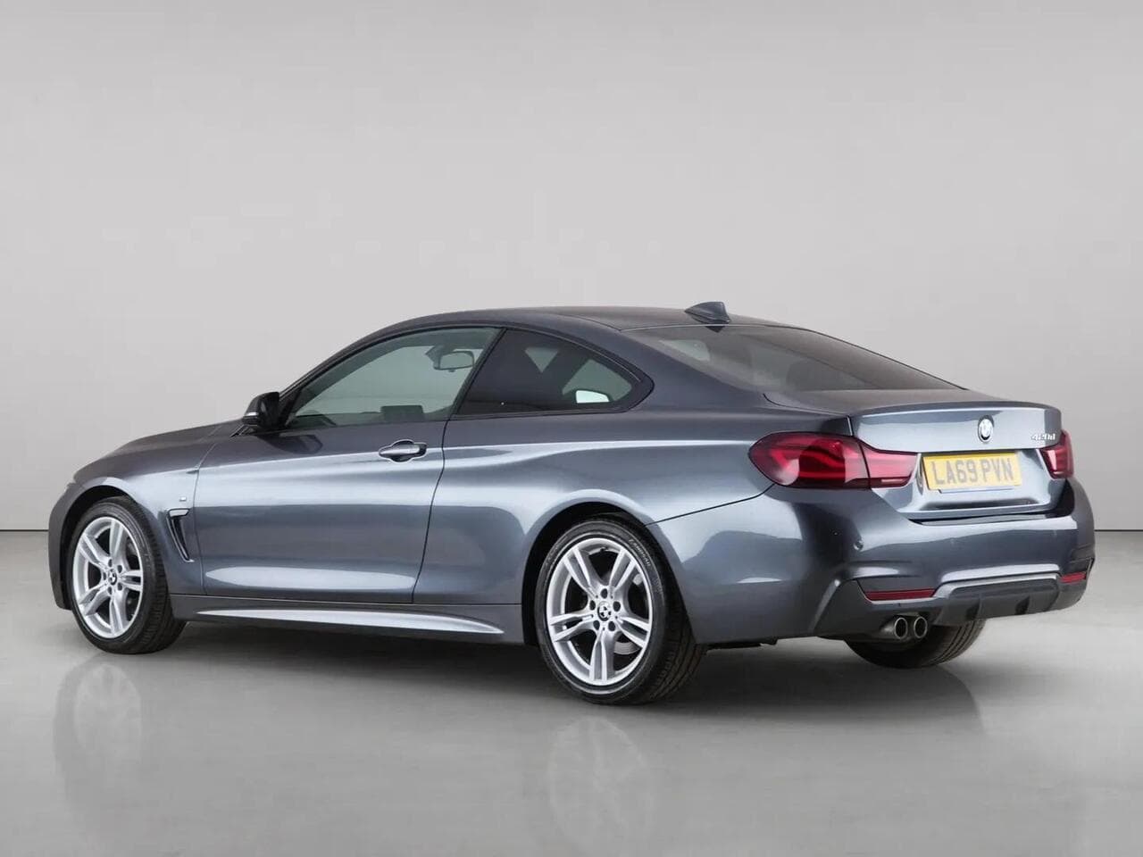 BMW 4 Series thumbnail Rear Left