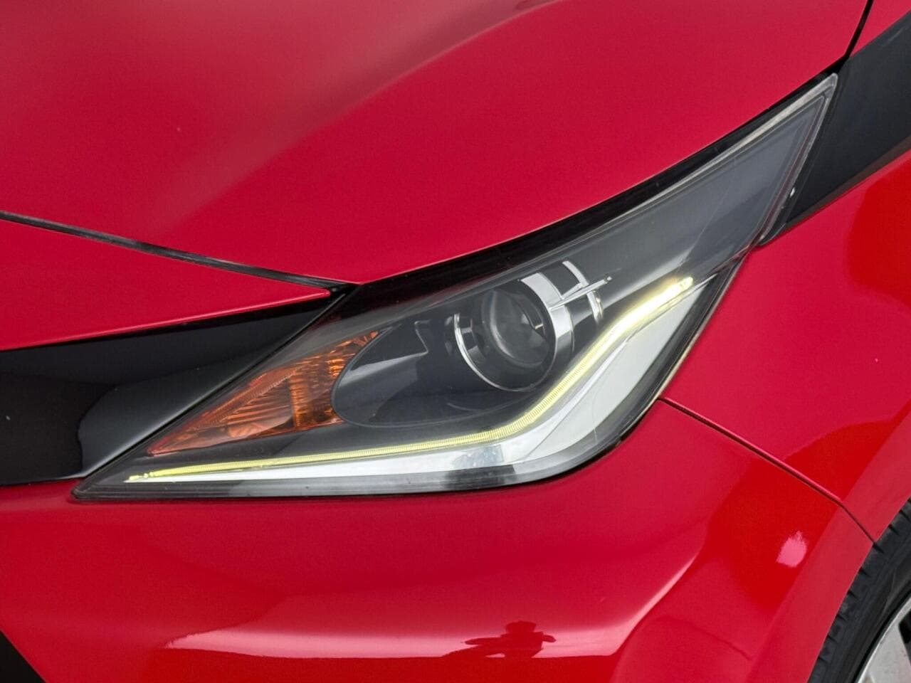 Toyota AYGO thumbnail Lights Front