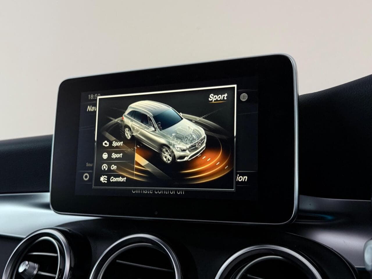 Mercedes-Benz GLC thumbnail Infotainment System
