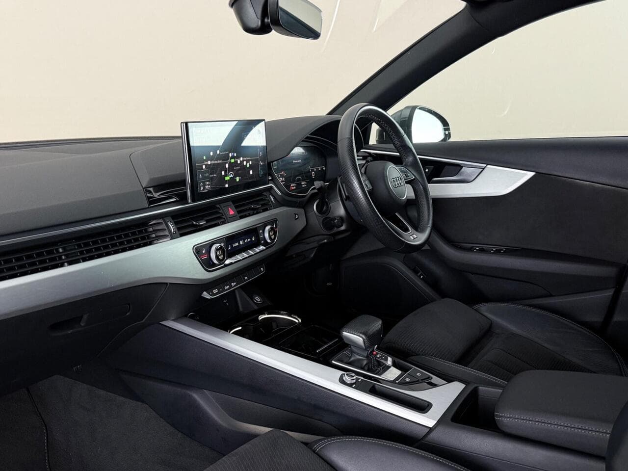 Audi A4 thumbnail Interior Front