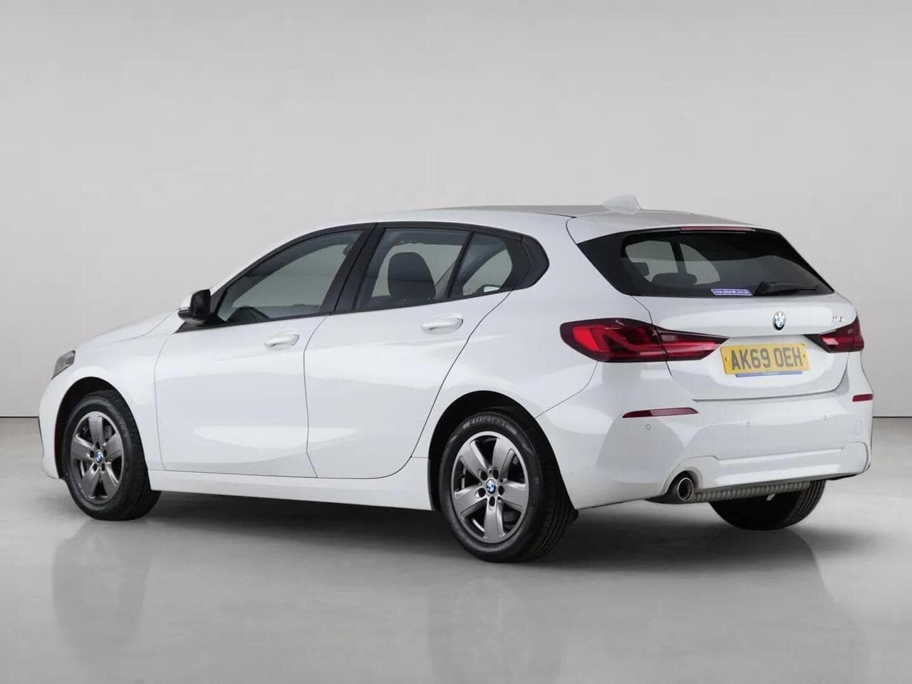 BMW 1 Series thumbnail Rear Left