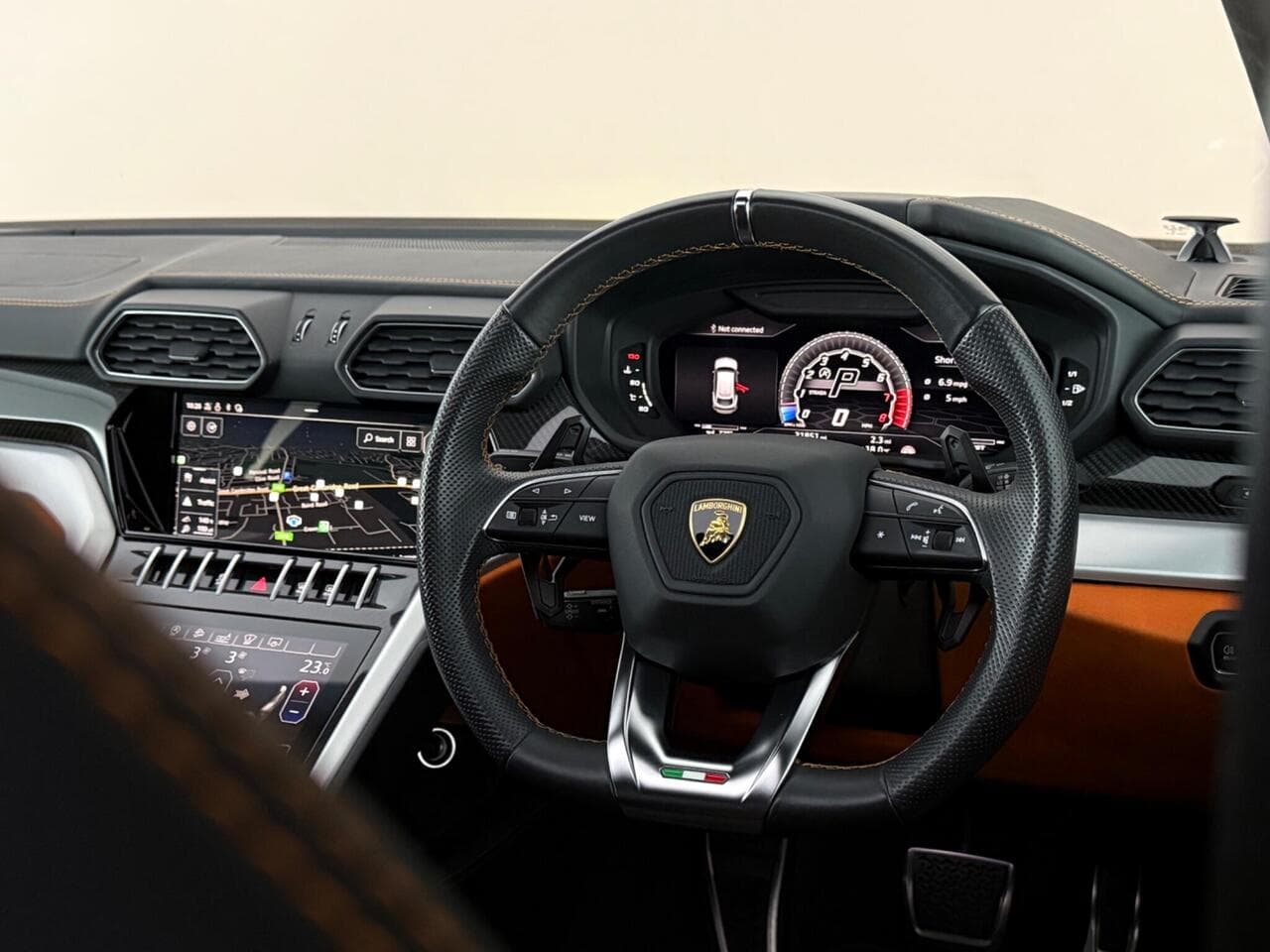 Lamborghini Urus thumbnail Steering Wheel