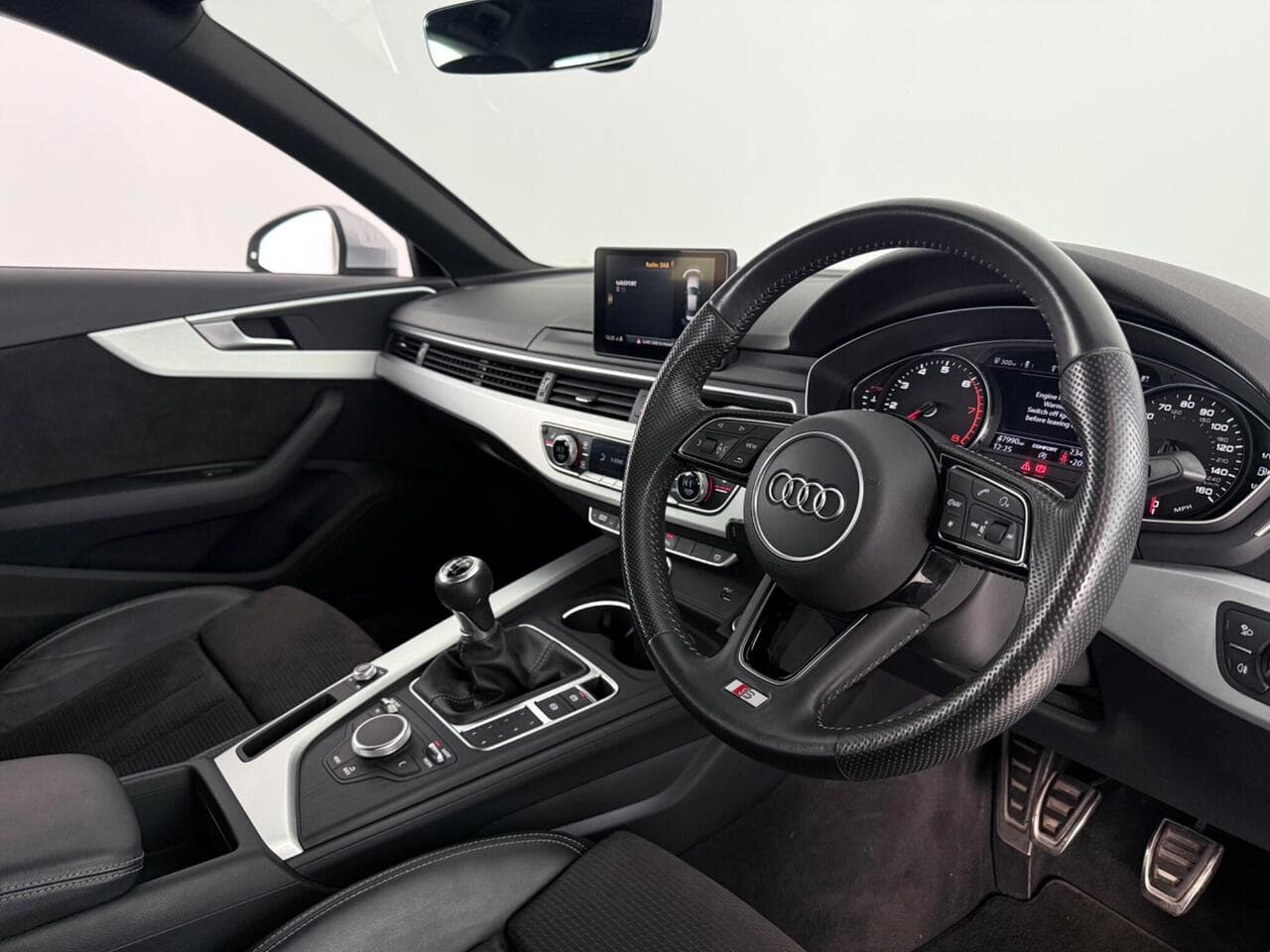 Audi A4 thumbnail Interior Front