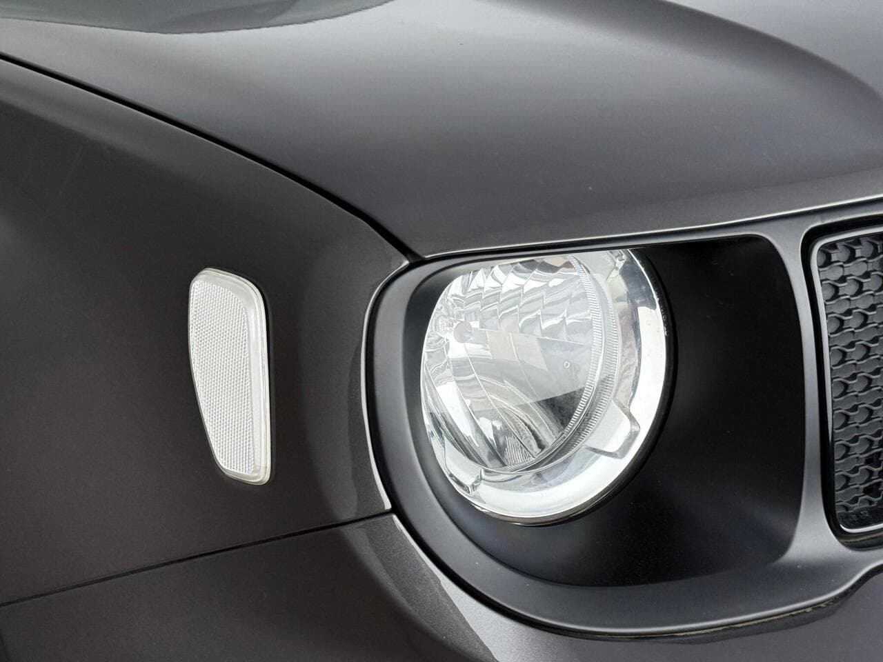 Jeep Renegade thumbnail Lights Front