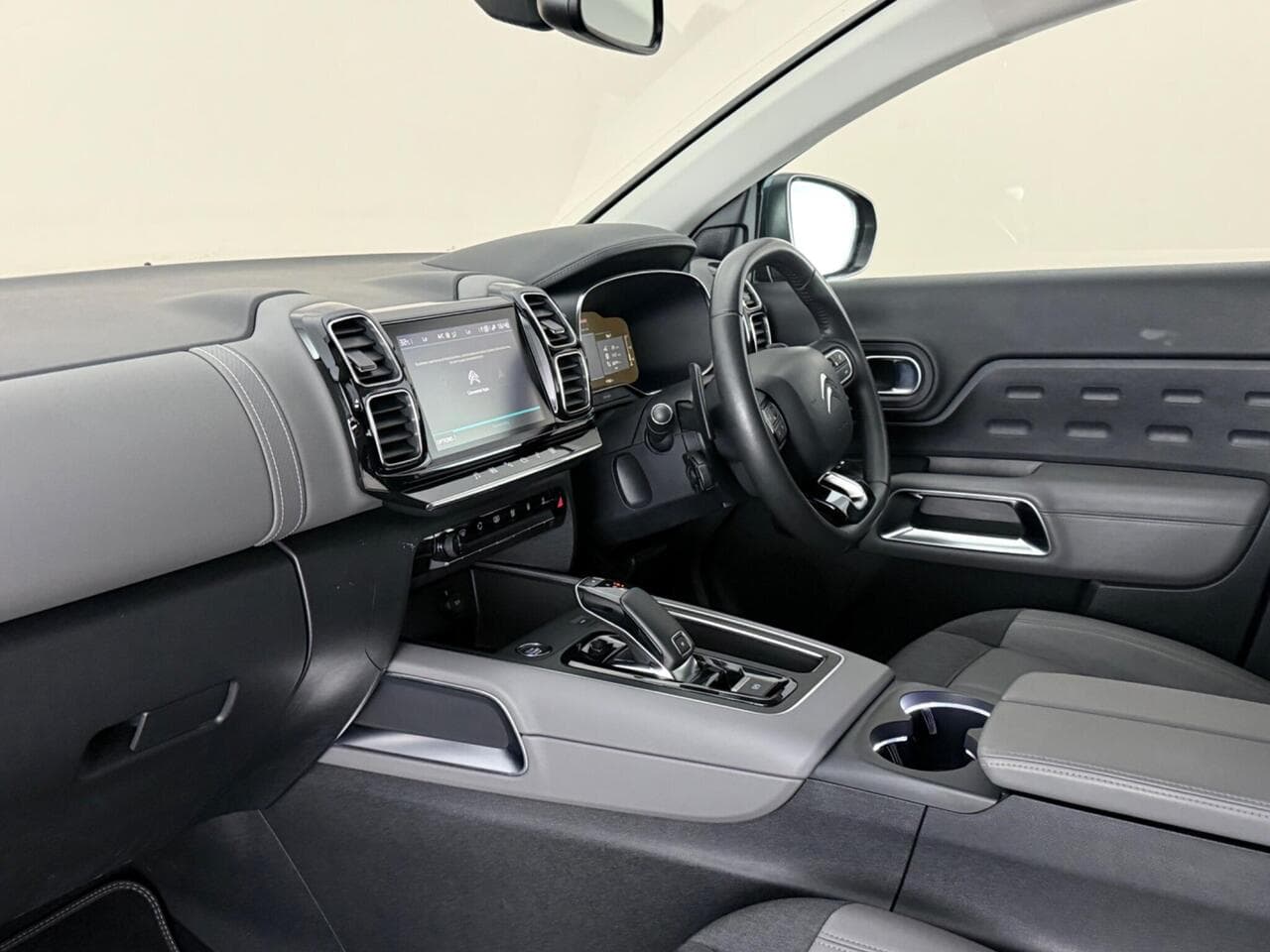 Citroen C5 Aircross thumbnail Interior Front