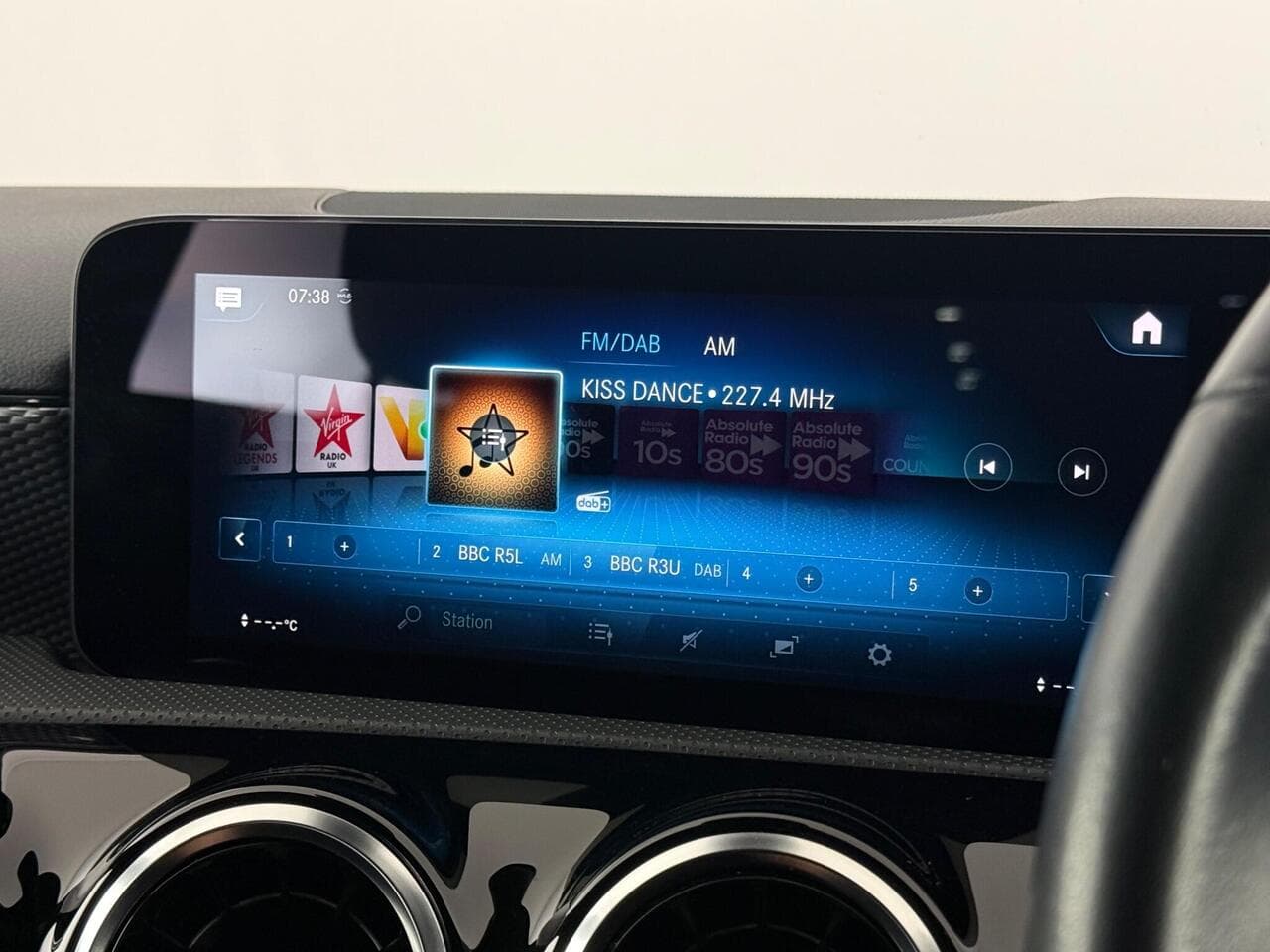 Mercedes-Benz A Class thumbnail Infotainment System
