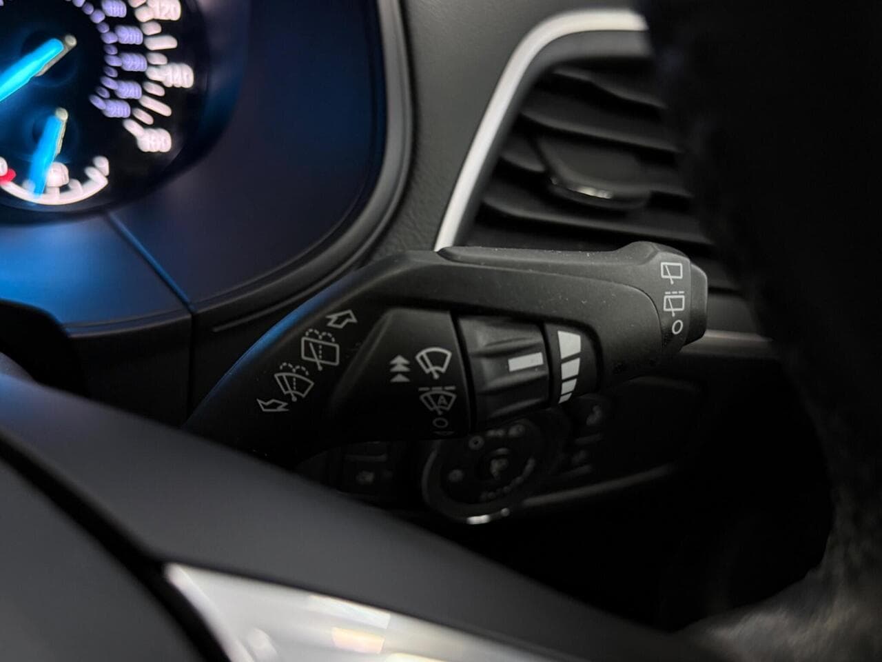 Ford Galaxy thumbnail Misc Controls