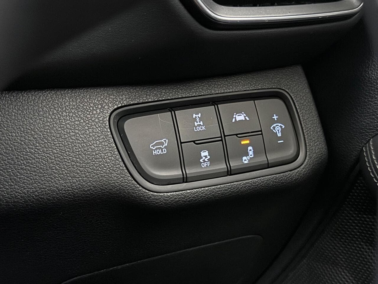 Hyundai Santa Fe thumbnail Misc Controls