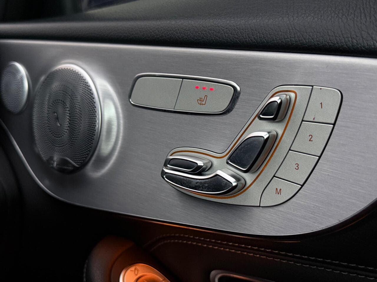 Mercedes-Benz C Class thumbnail Misc Controls