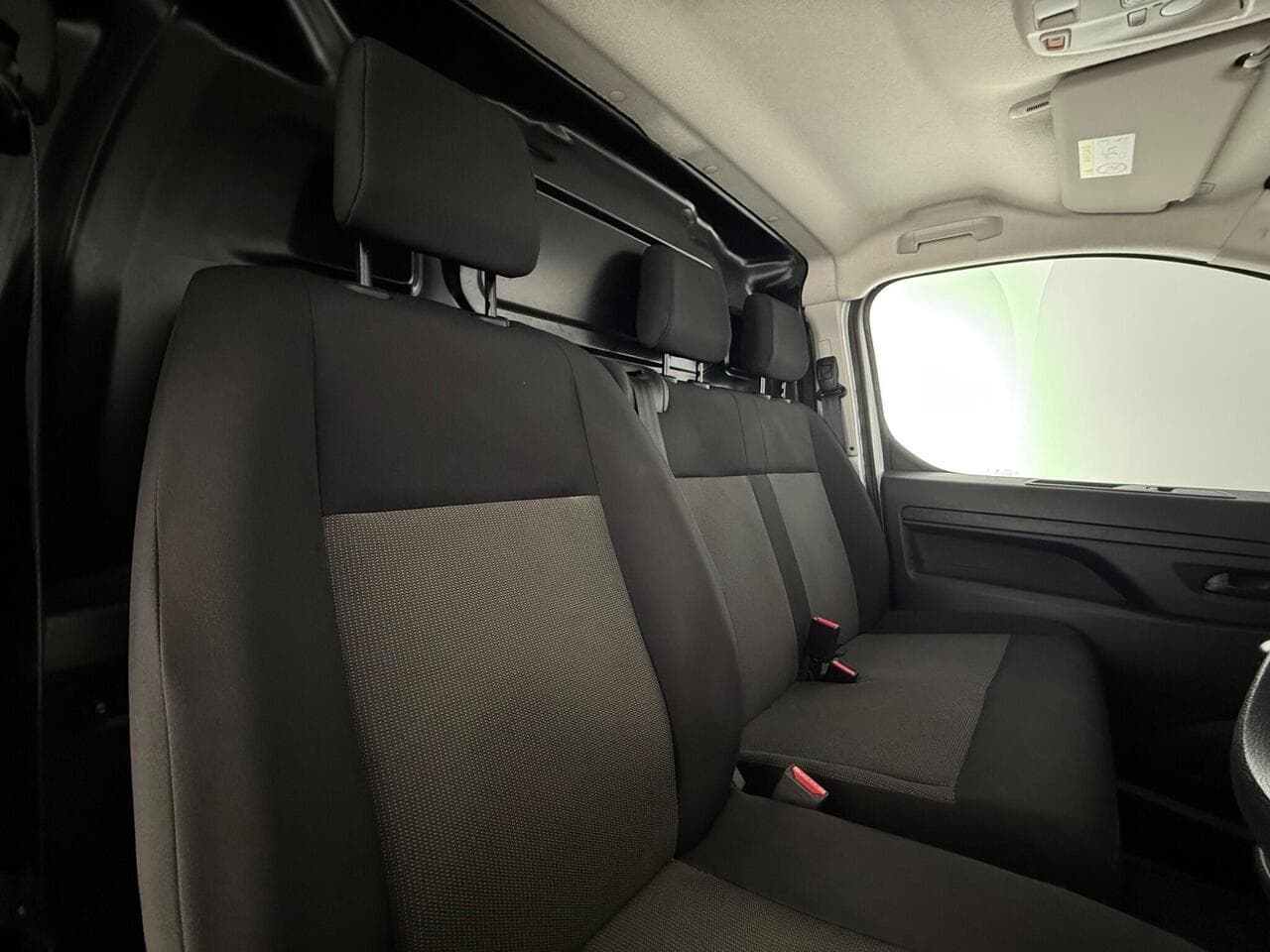 Vauxhall Vivaro thumbnail Inconclusive