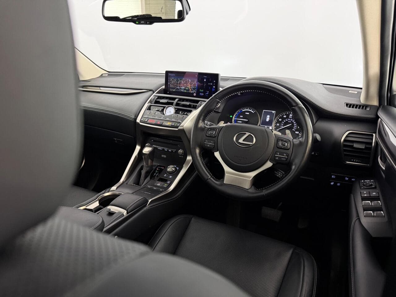 Lexus NX thumbnail Interior Front