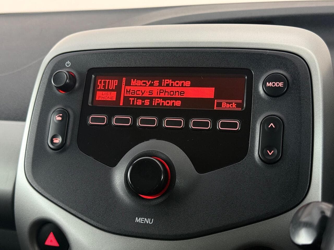 Toyota AYGO thumbnail Infotainment System