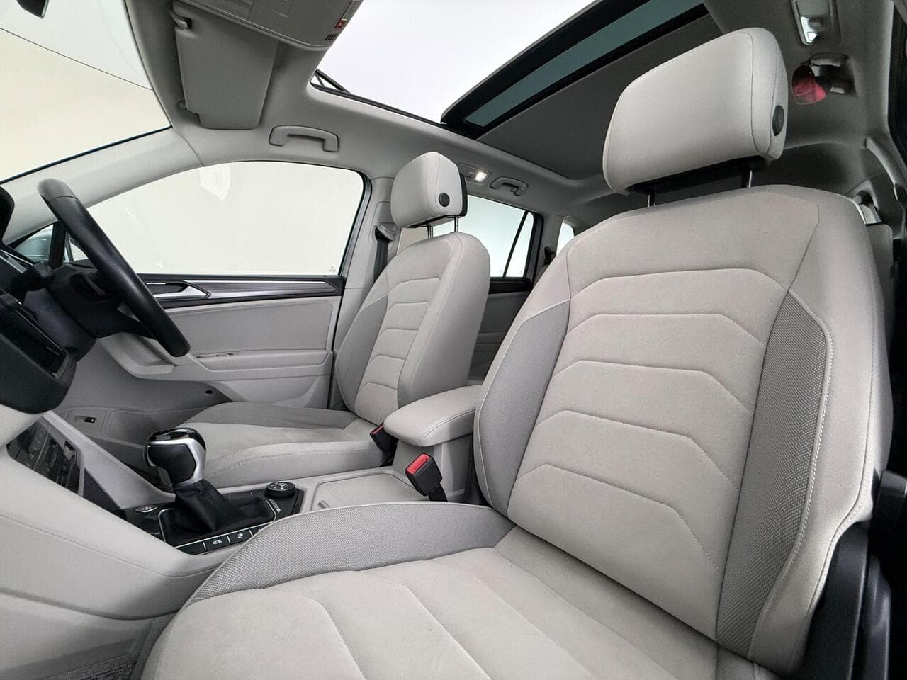 Volkswagen Tiguan Allspace thumbnail Seat Front Passenger