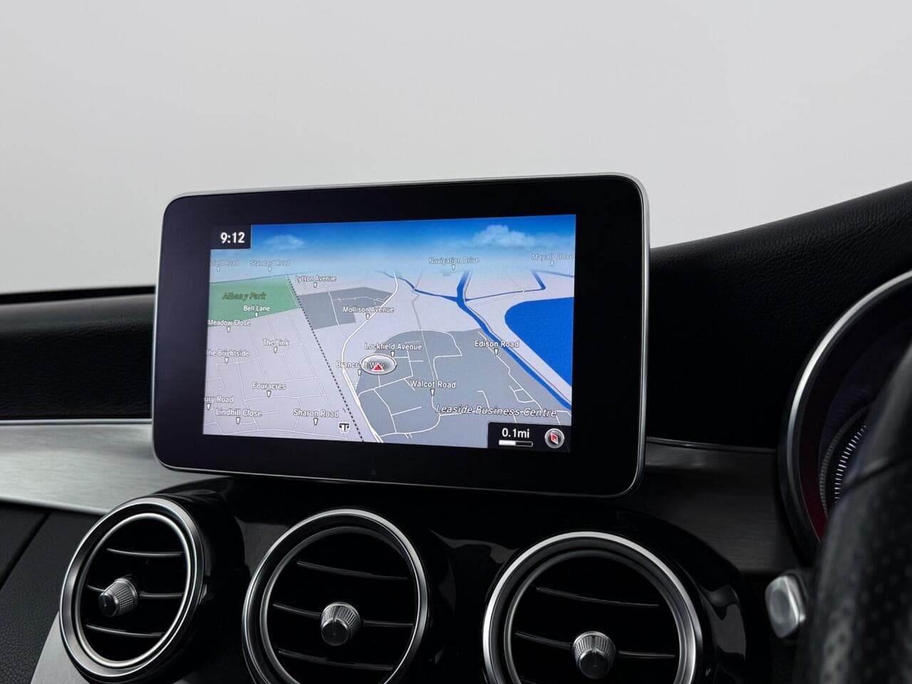 Mercedes-Benz C Class thumbnail Infotainment System