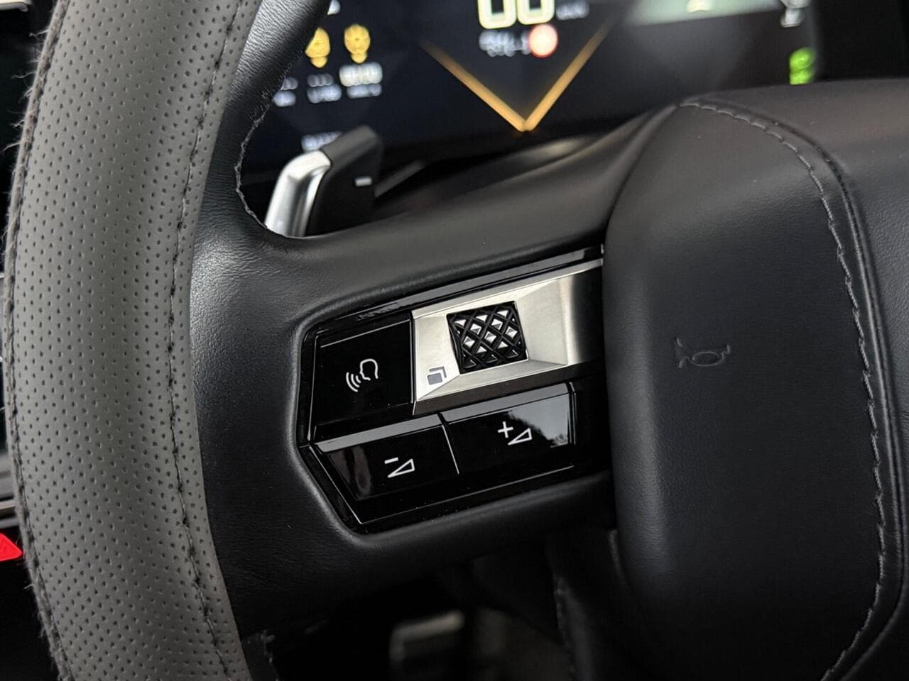 DS AUTOMOBILES DS 7 CROSSBACK thumbnail Misc Controls