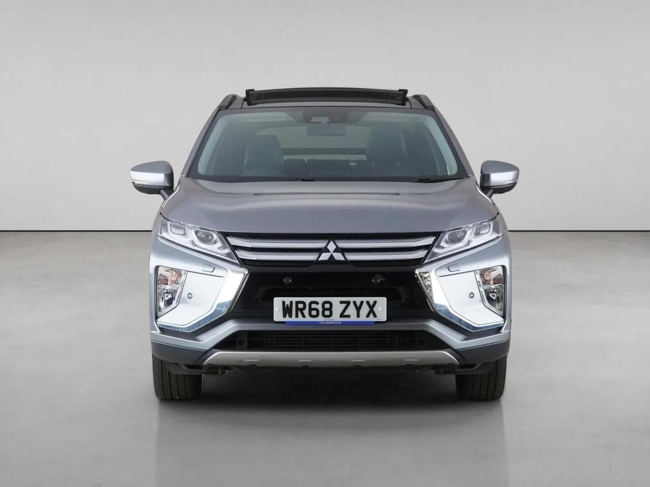 Mitsubishi Eclipse Cross thumbnail Front