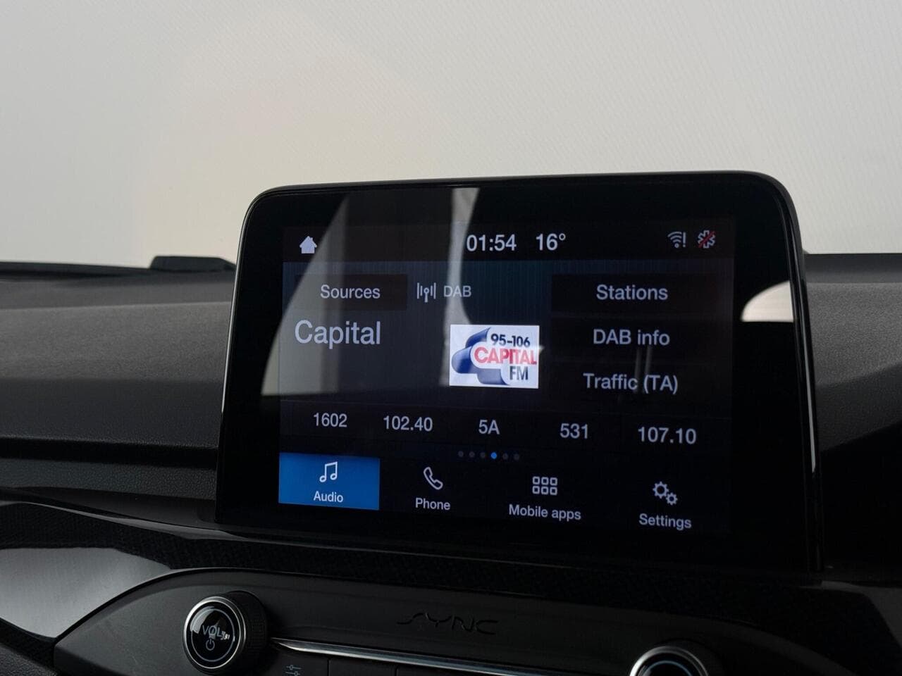 Ford Focus thumbnail Infotainment System