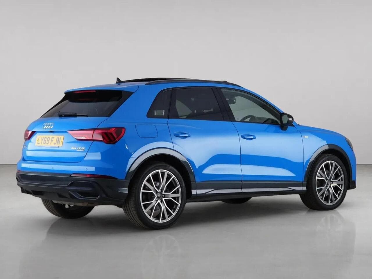 Audi Q3 thumbnail Inconclusive