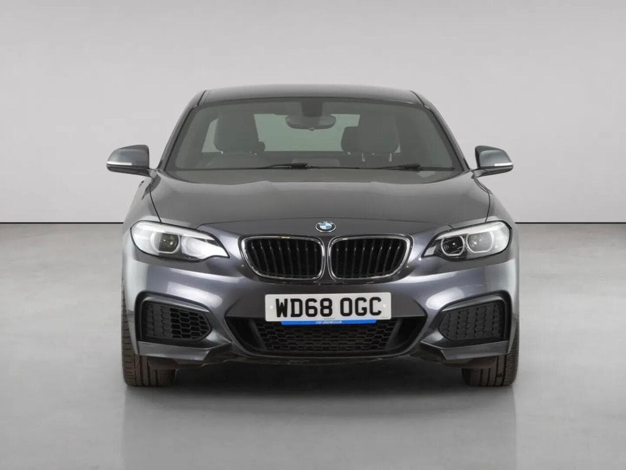 BMW 2 Series thumbnail Front