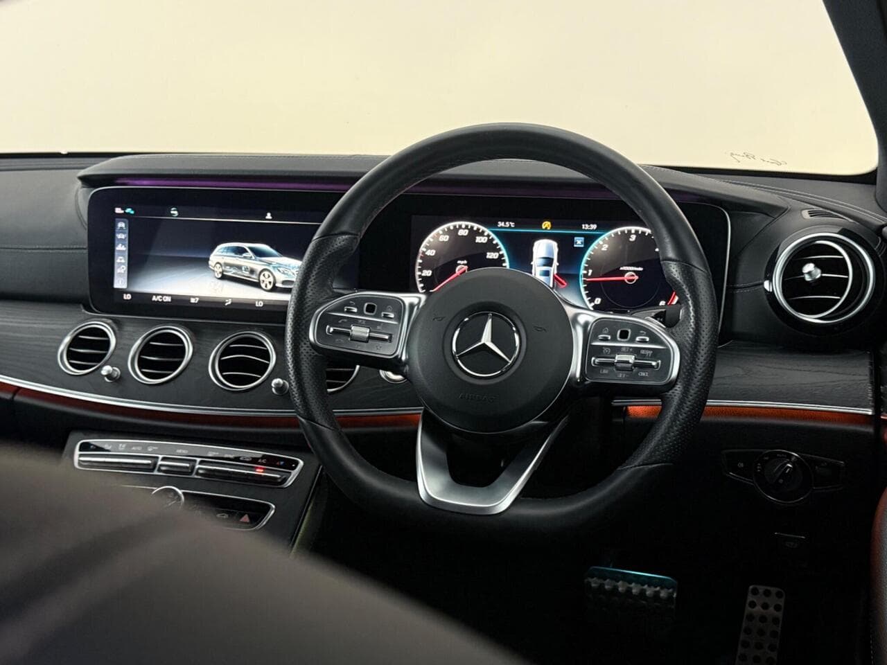 Mercedes-Benz E Class thumbnail Steering Wheel