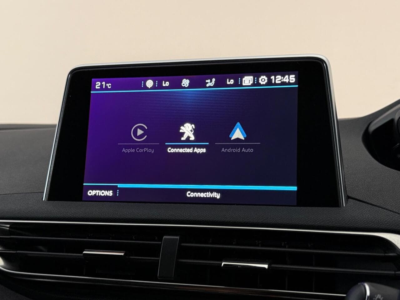 Peugeot 5008 thumbnail Infotainment System