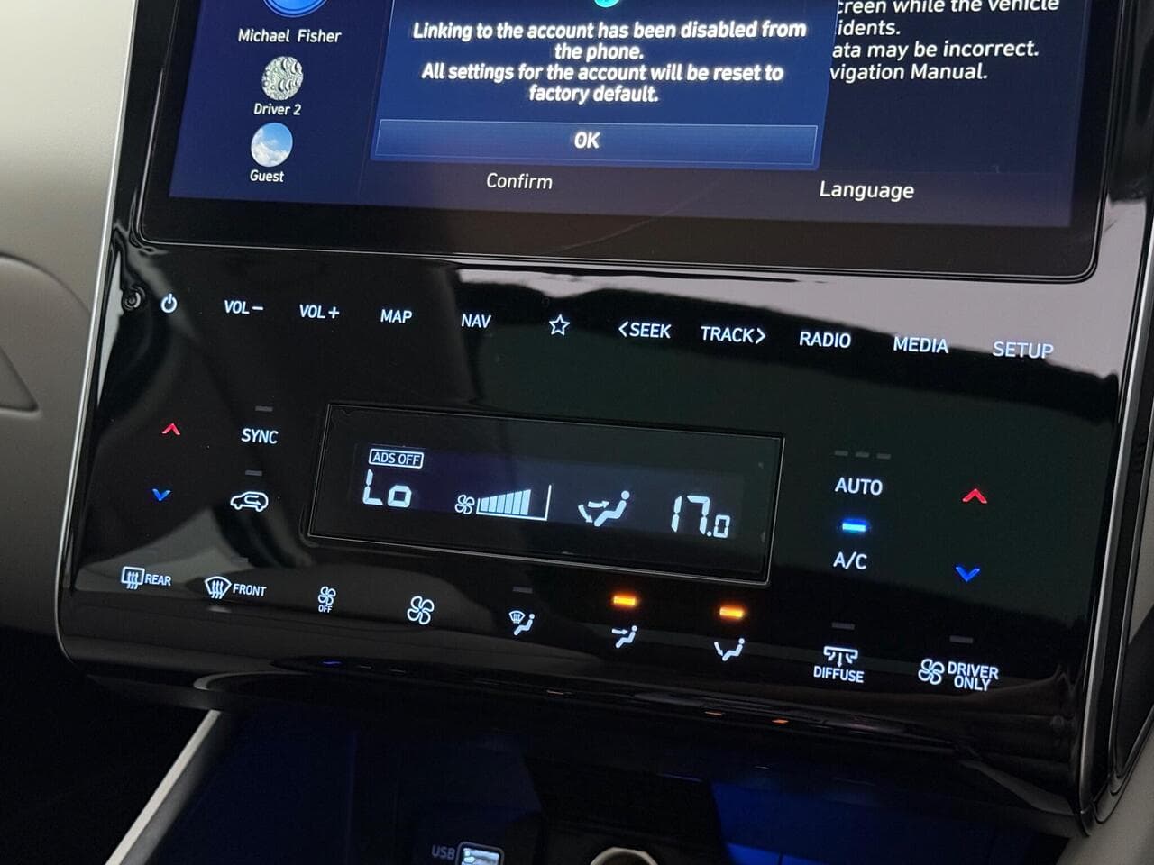 Hyundai TUCSON thumbnail Infotainment System