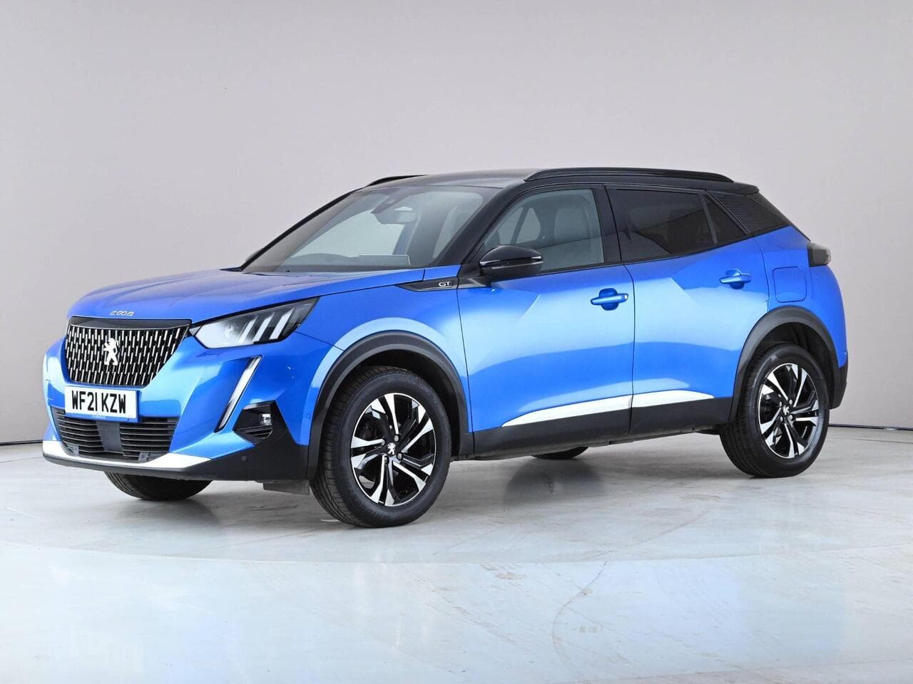 Peugeot 2008 thumbnail Front Left