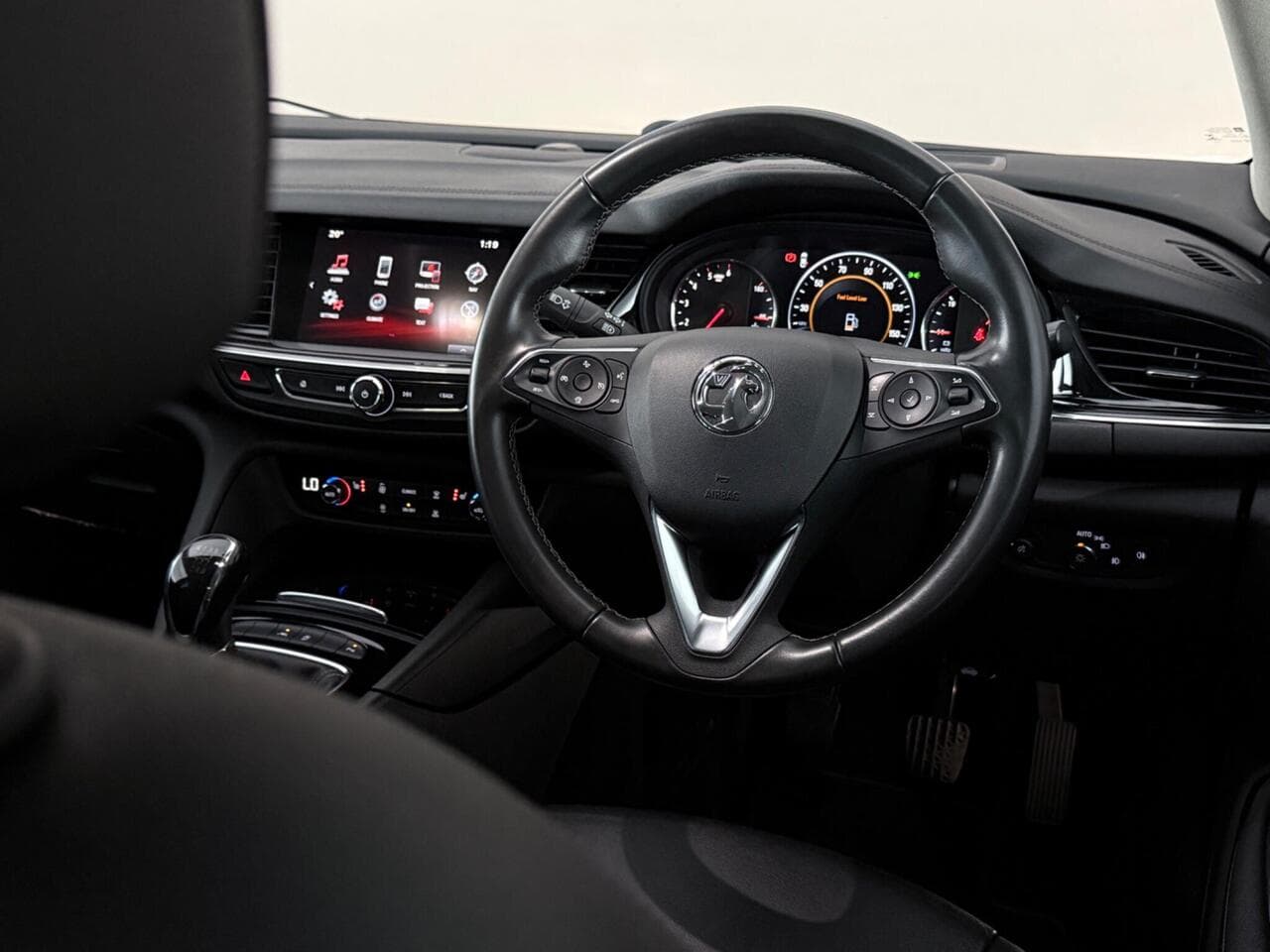 Vauxhall Insignia thumbnail Steering Wheel