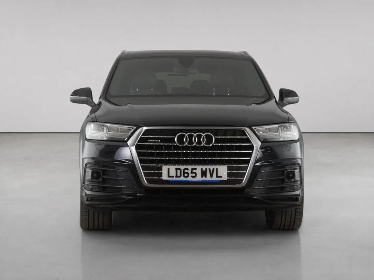 Audi Q7 thumbnail Front