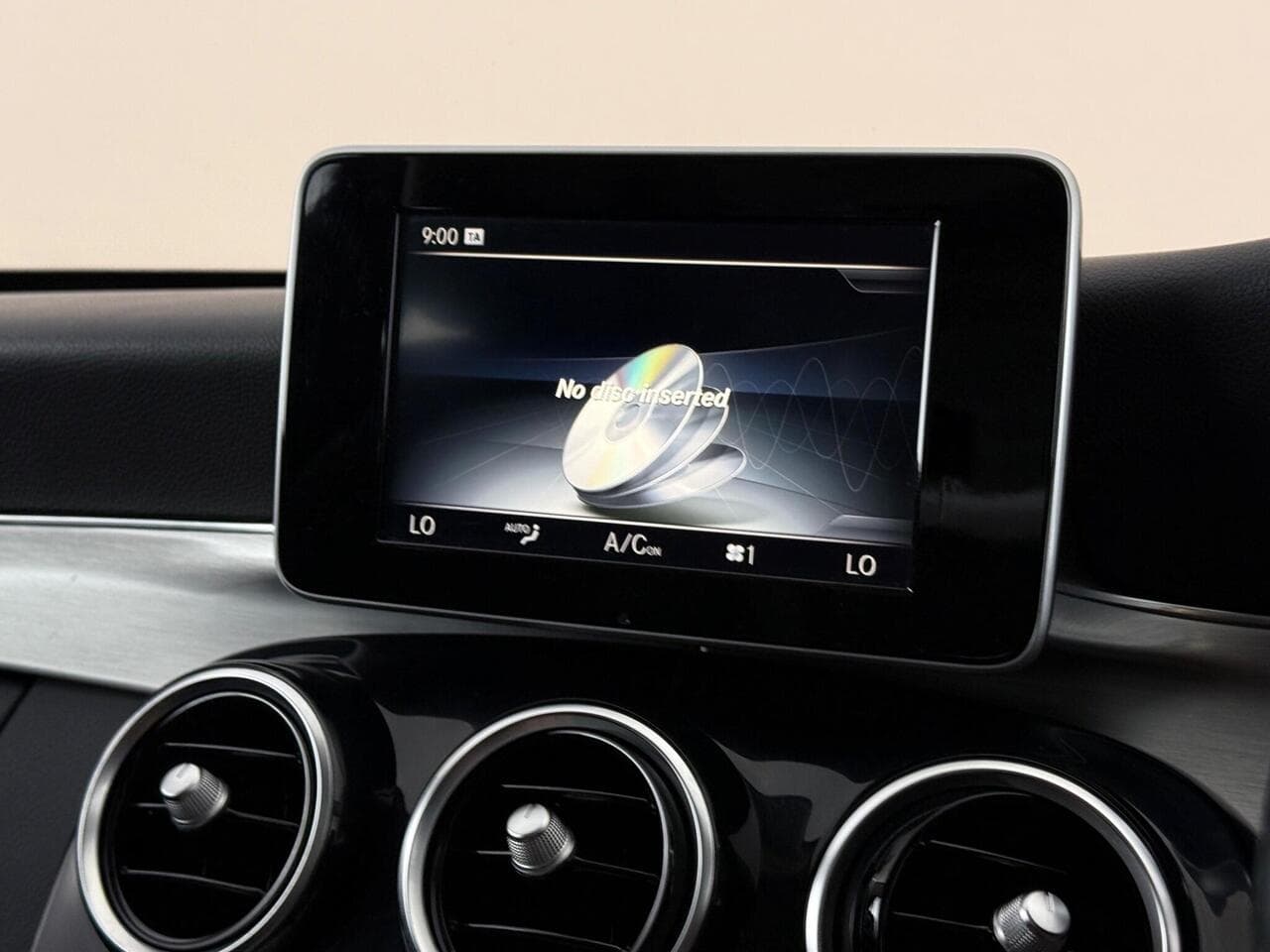 Mercedes-Benz C Class thumbnail Infotainment System