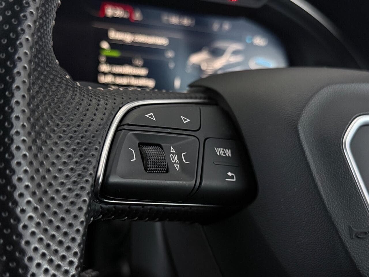 Audi Q7 thumbnail Misc Controls