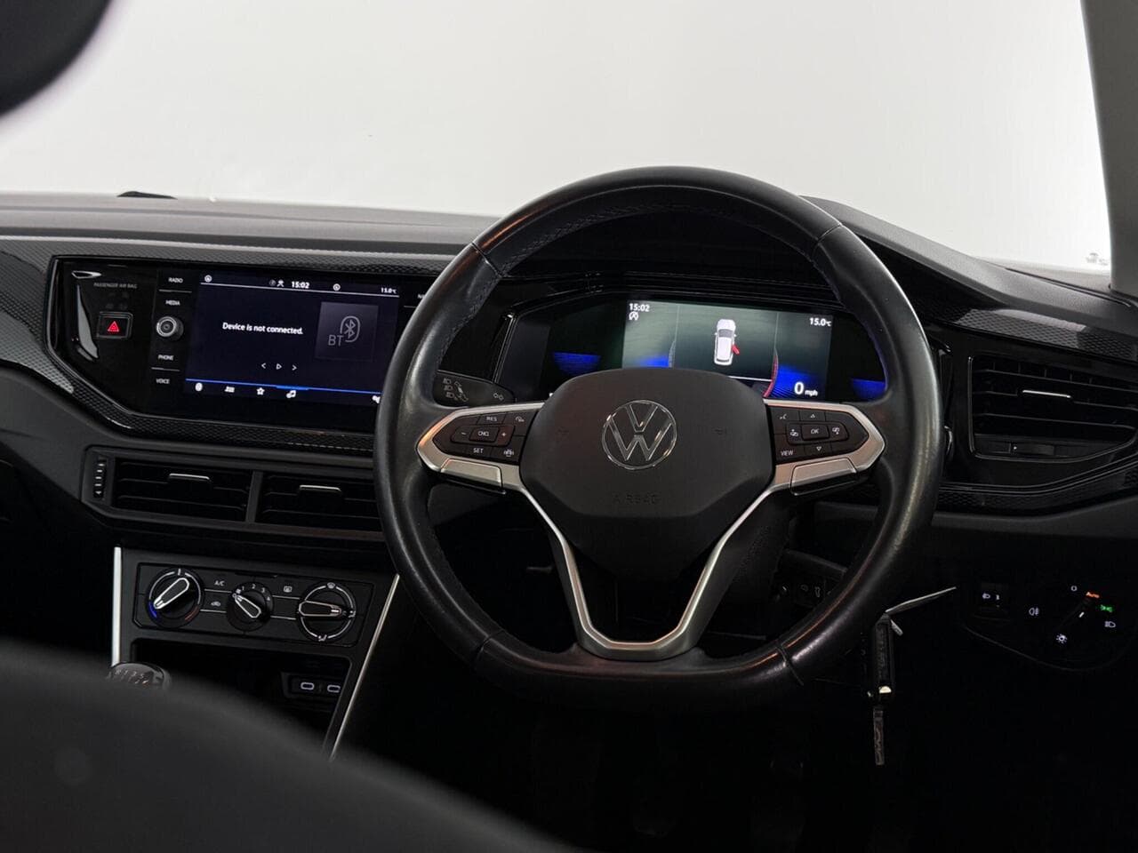 Volkswagen Polo thumbnail Steering Wheel